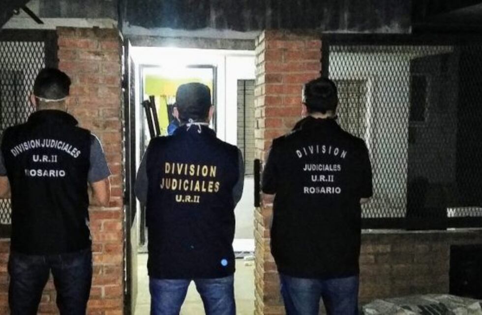 Desbarataron una banda que confeccionaba carnets truchos y los vendían por Facebook