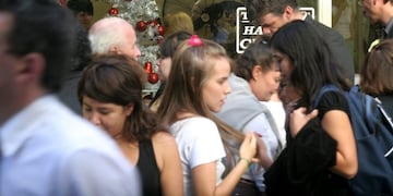 Consejos útiles a la hora de salir de compras por las Fiestas de Fin de Año. Foto DYN/archivo.