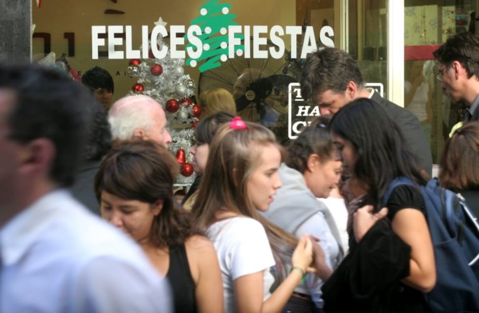 Llegan las Fiestas: consejos útiles al realizar una compra, como denunciar incumplimientos y a tener cuidado con las estafas en las redes