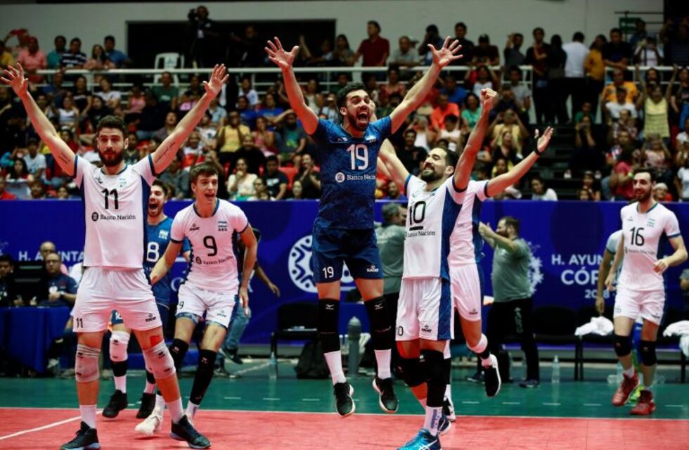 El seleccionado nacional sub 21 de voleibol se presenta en Santa Cruz