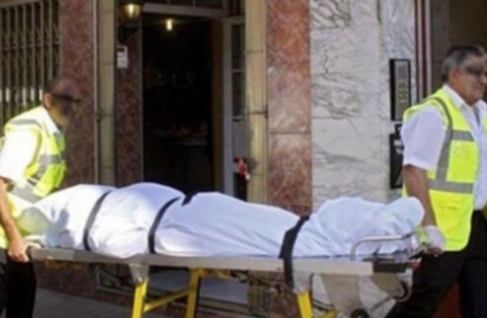 El olor nauseabundo alertó a los vecinos, había un hombre muerto