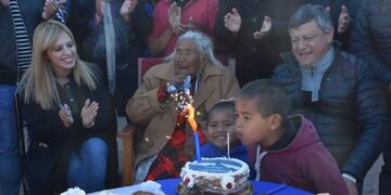 Peppo celebró el hecho y se mostró agradecido de acompañar a la familia\u002E (Prensa Gobierno del Chaco)