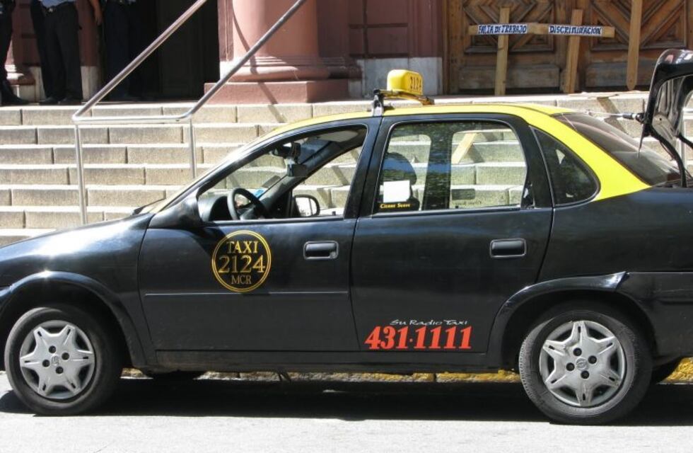 Cada vez son más viejos los taxis que circulan por Rosario