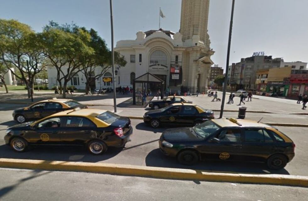 Eliminarán la doble dársena de la Terminal de Ómnibus tras las denuncias contra taxistas