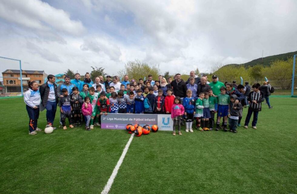 Se inauguró en Ushuaia la nueva cancha "El Choconcito"
