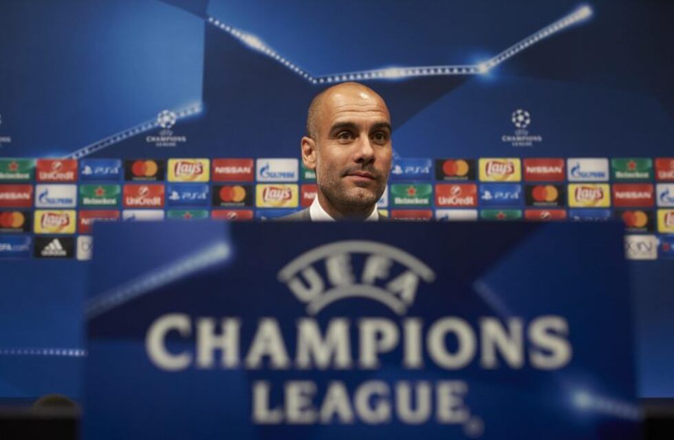 Guardiola respondió a las críticas: "Gané 21 títulos en siete temporadas con mi estilo de juego"