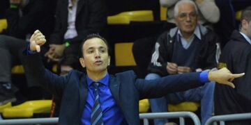 Nicolu00e1s Casalanguida quedu00f3 a un paso de dirigir a Atenas\u002E