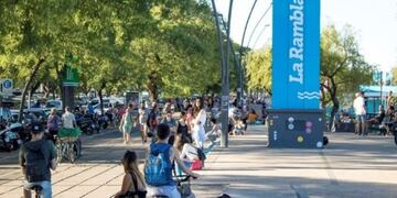 Suman cámaras de vigilancia en la Rambla Catalunya\u002E (Archivo)