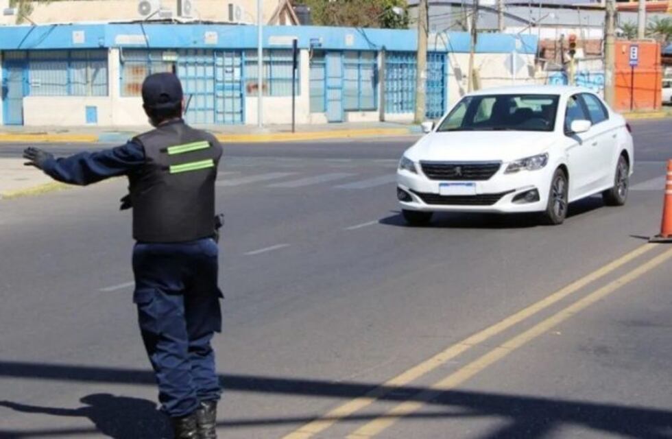 Escapó de un control policial y para zafar dijo que tenía coronavirus