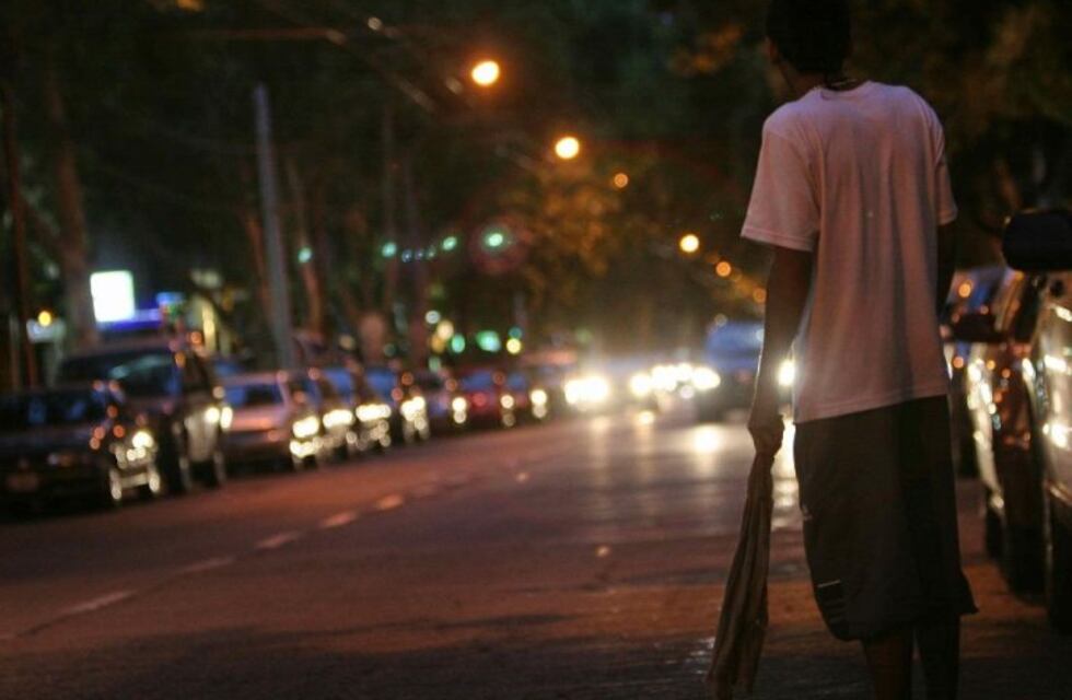 Un hombre fue acuchillado por un trapito en plena calle Aristides