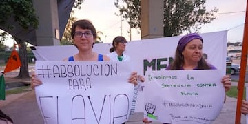 Piden Aabsolución para Flavia\