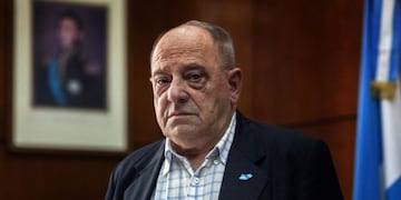 Con respecto a lo que hará después del 10 de diciembre, anticipó que volverá a dar clases en la Escuela Media N°2 (Foto: archivo)\u002E