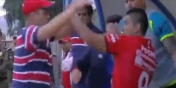 Pochi Chávez a las piñas