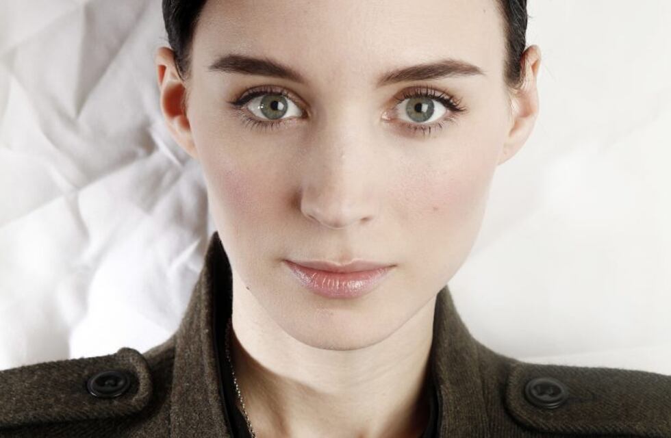 Quién es Rooney Mara, la bella novia de Joaquin Phoenix