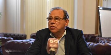 Eduardo Tassano explicó los requisitos que se deberán presentar para la habilitación de los comercios minoristas\u002E