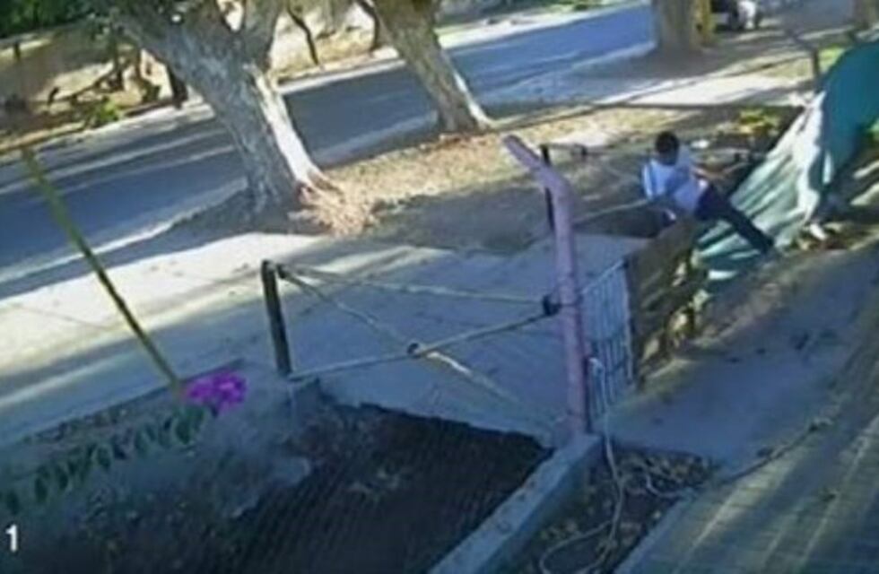Les robaron tres veces en un día y quedó todo grabado