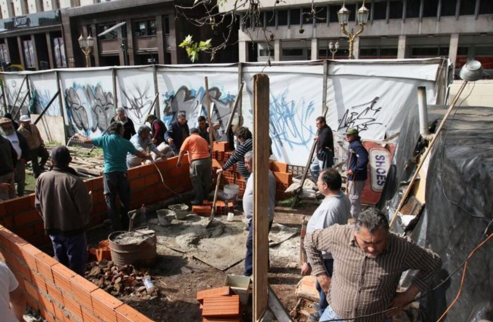 Desalojaron a exconscriptos de la Guerra de Malvinas de la Plaza de Mayo