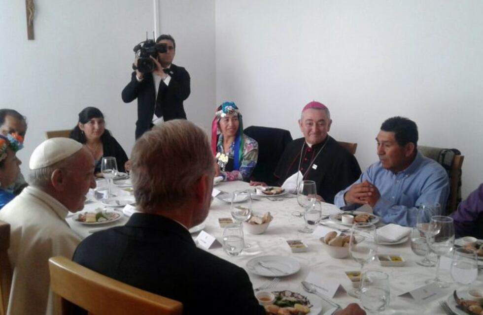 El Papa almorzó con ocho mapuches tras la misa en Temuco