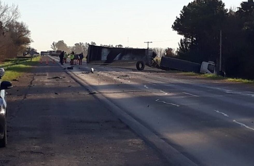 Siniestro vial dejó un muerto en la ruta A012, a la altura de Roldán