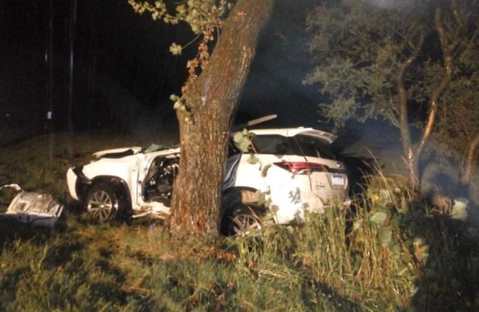 Murió el conductor de una camioneta que viajaba a Brasil con su familia en medio del temporal