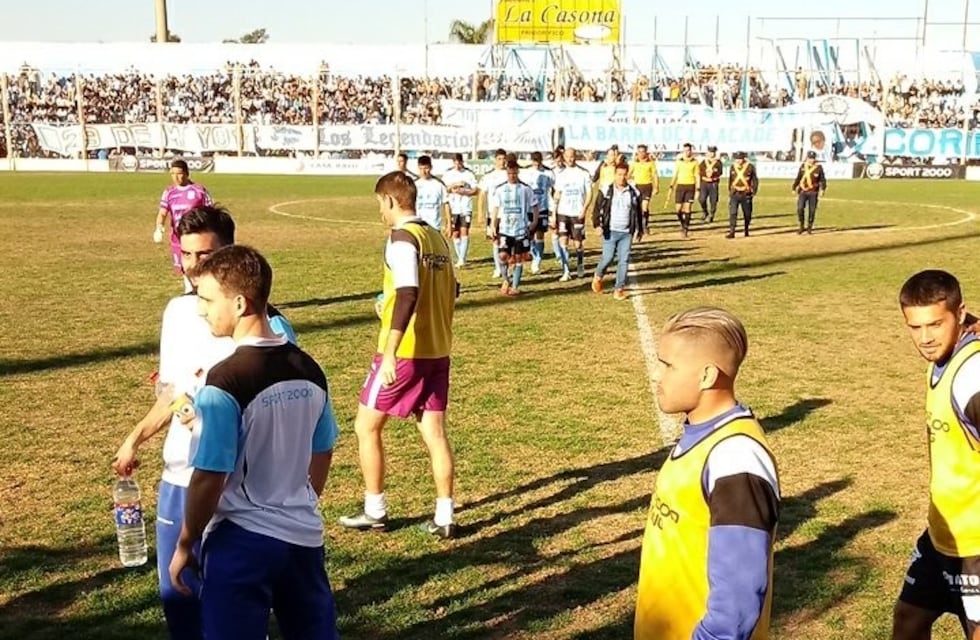 Perdió Racing pero mantiene la punta en el Federal B