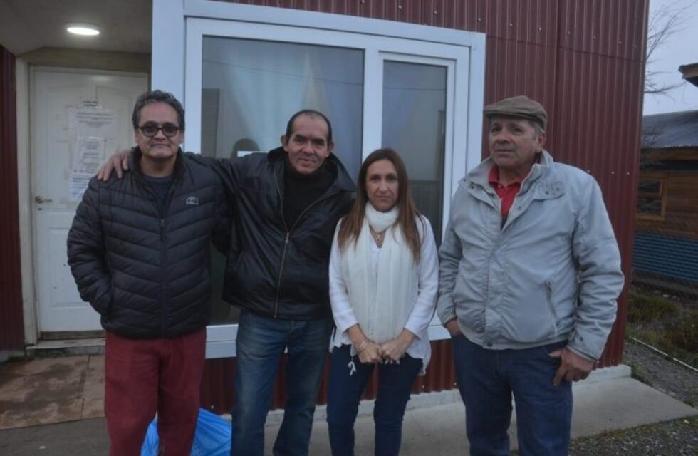Gobierno acompaña a las familias damnificadas por el cierre del aserradero "Guaraní" de Tolhuin