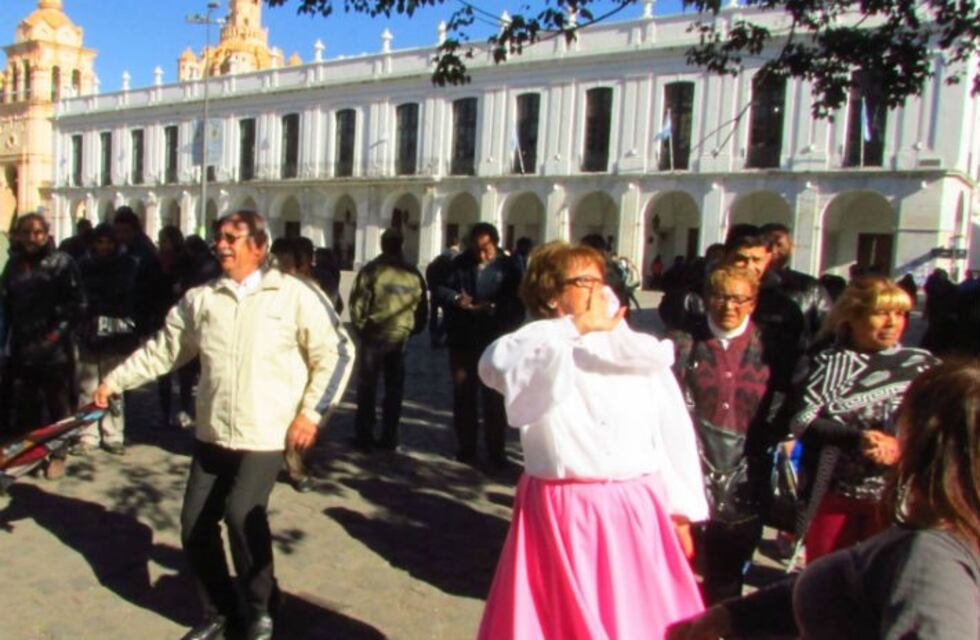 Abuelos que reparten onda