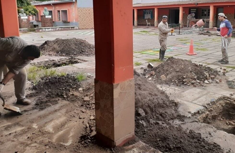 Continúan con el mantenimiento de escuelas en la provincia