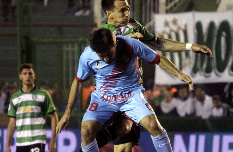 Con un jugador menos, Arsenal le dio vuelta el partido a Banfield
