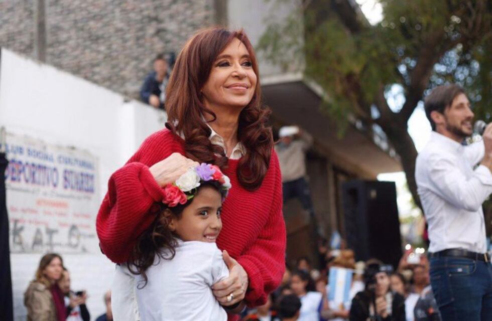 Piden embargar a Cristina Kirchner y Julio De Vido