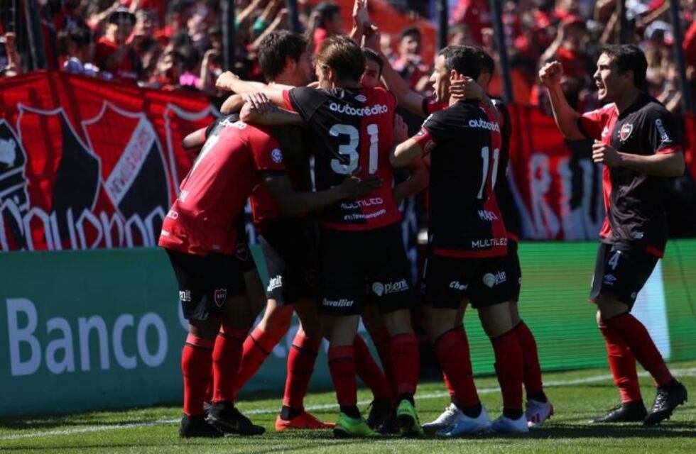 Newell's superó 4 a 1 a Huracán en el Coloso Marcelo Bielsa