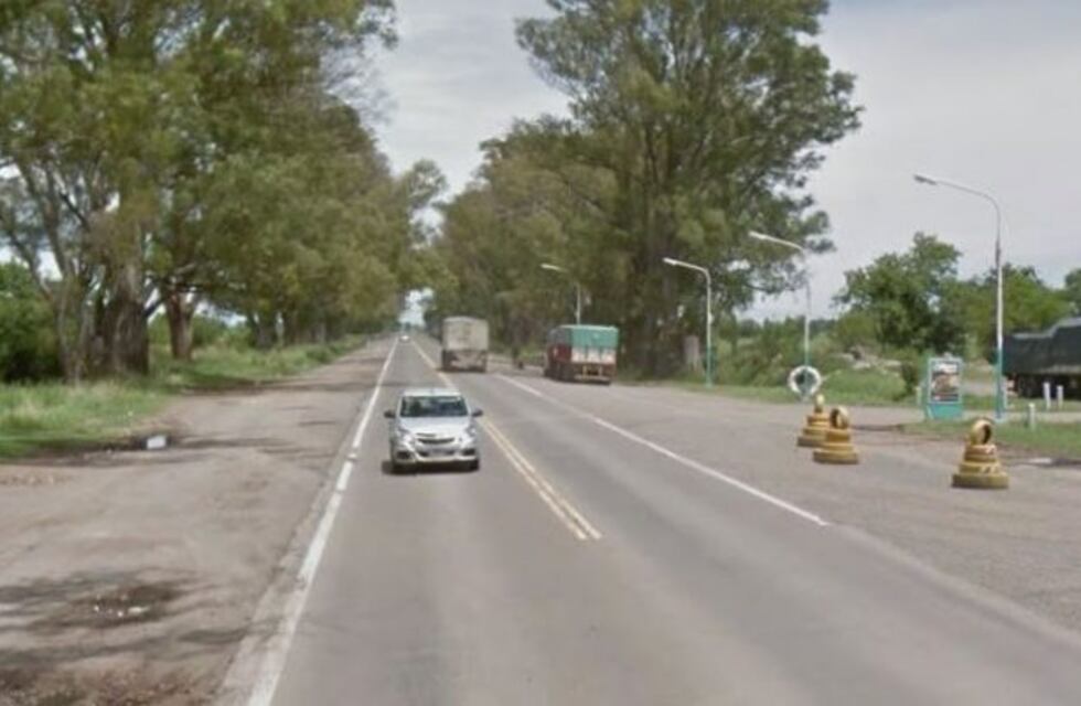 Denunciaron que un automovilista chocó y abandonó a una mujer en la ruta 9