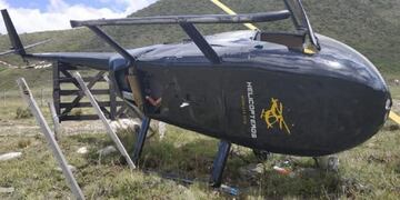 El helicóptero tuvo que hacer un aterrizaje de urgencia\u002E (Foto: gentileza José Lucero)