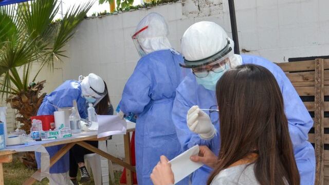 Un centenar de los test realizados en la jornada arrojó resultado negativo. SI San Juan.