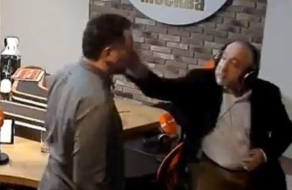 Dos periodistas rusos se agarraron a trompadas en un debate sobre Stalin