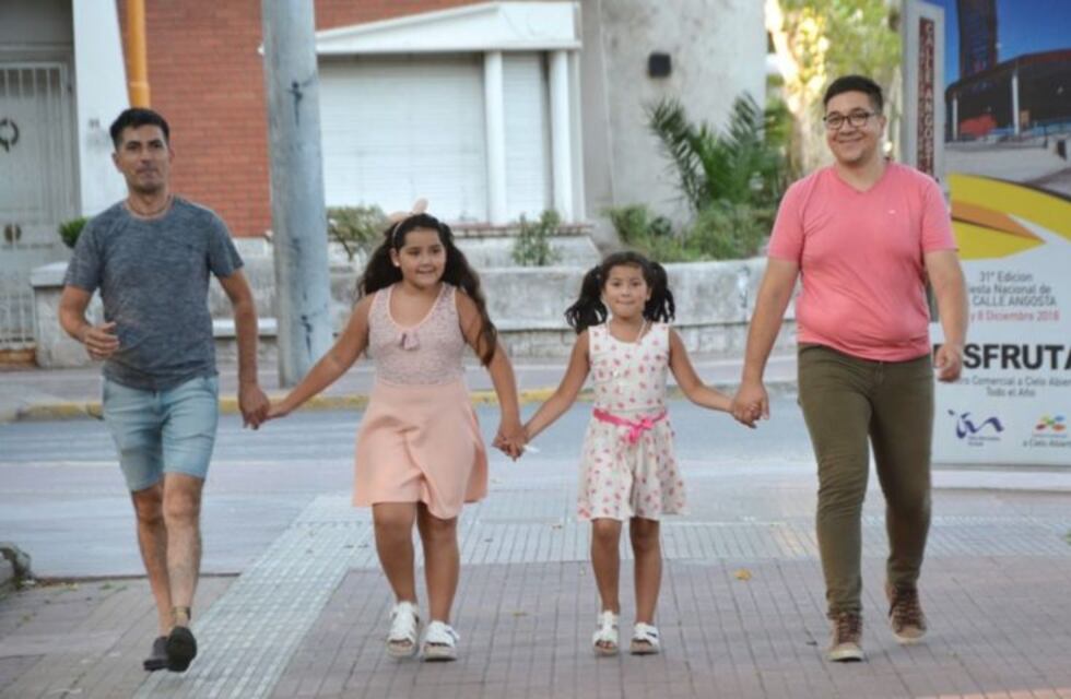 Una historia de amor y perseverancia: Osvaldo y Lucio se convirtieron en padres