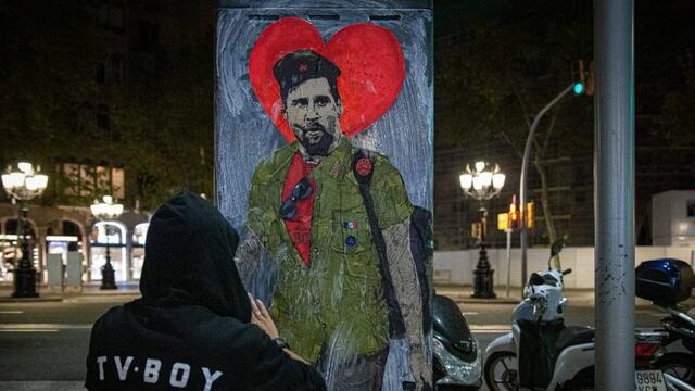 Messi, vestido de Che Guevara en las calles de Barcelona (Foto: TyC Sports)