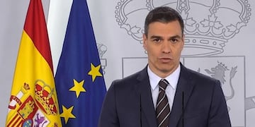 Madrid (Spain), 23/05/2020\u002E- A handout Video-grab photo taken from La Moncloa Palace official broadcasting shows Spanish Prime Minister, Pedro Sanchez, as he addresses a press conference at La Moncloa Palace, in Madrid, Spain, 23 May 2020\u002E Sanchez reported on situation amid coronavirus lockdown exit plan\u002E (España) EFE/EPA/LA MONCLOA HANDOUT HANDOUT EDITORIAL USE ONLY/NO SALES