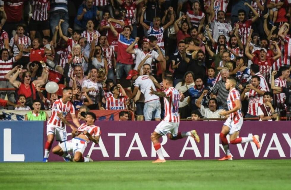 Unión se impuso por 3-0 ante Atlético Mineiro en la Copa Sudamericana