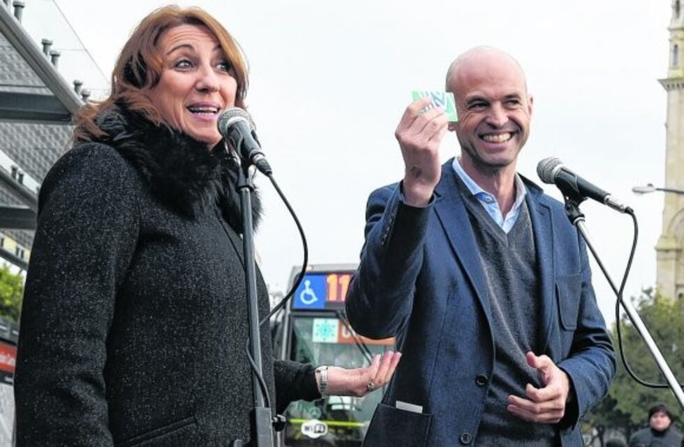 Dietrich le respondió a Fein: "Es falso que estamos bajando los subsidios"