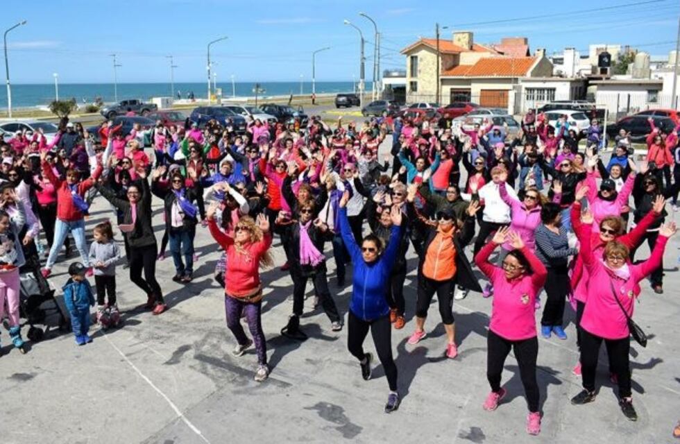 "Caleta se viste de rosa" : la Caminata Saludable fue un éxito