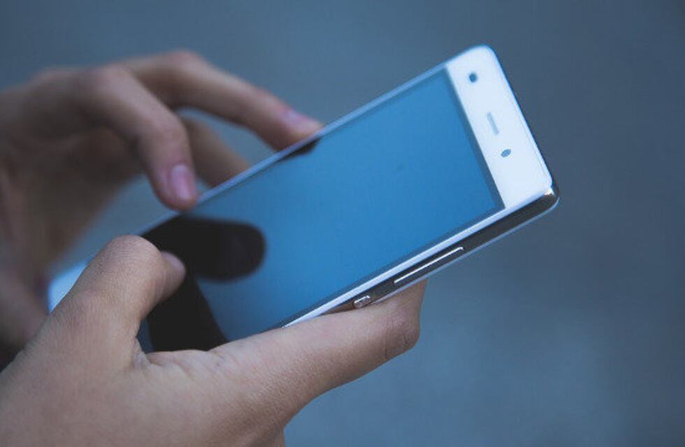 Abogado quiso extorsionar a su expareja para no publicar fotos íntimas: lo detuvieron en una emboscada