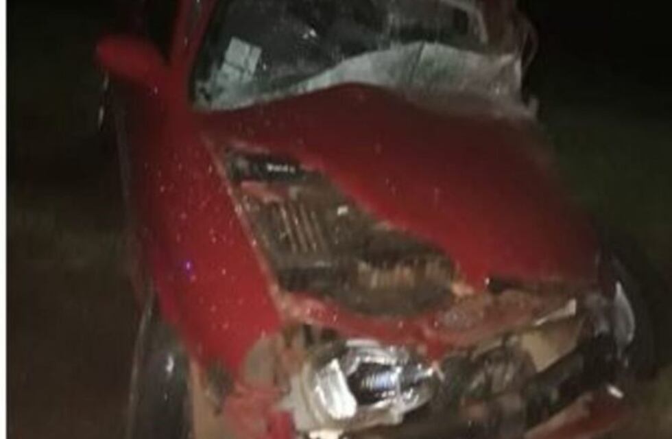 Choque en Yrigoyen entre un auto y un camión, con dos víctimas fatales