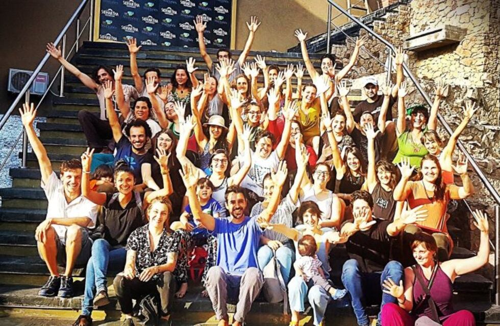 Pim Pau visitó a la Escuela Bernardino Rivadavia de Pajas Blancas