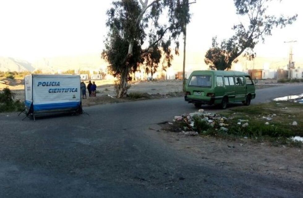 Un albañil que iba a trabajar murió en un tremendo accidente