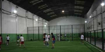 Tucumán: autorizan la práctica de fútbol 5, pero con modificaciones en su formato\u002E (Web)