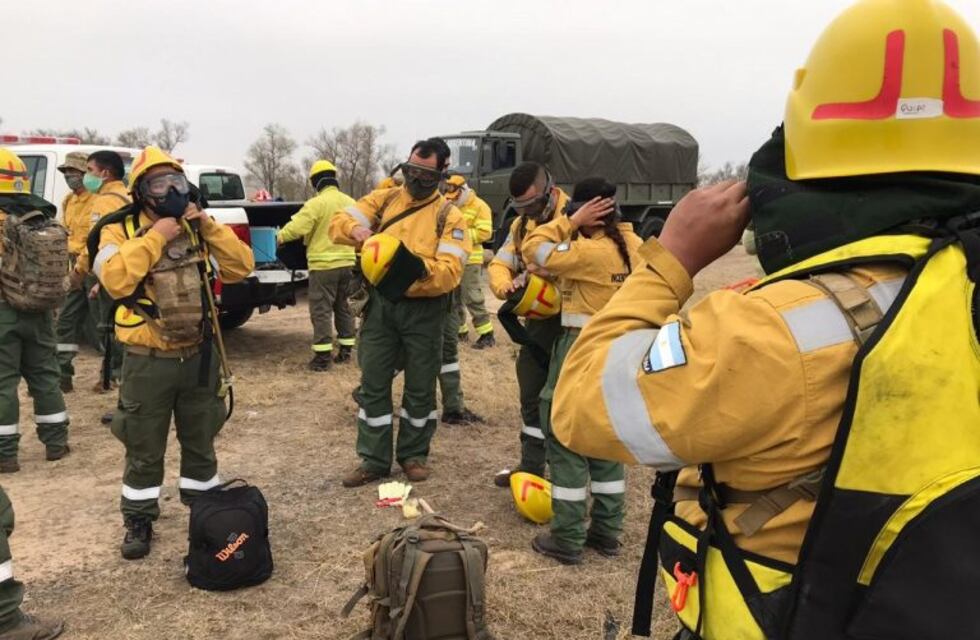 Rosario pide ser querellante por la quema y Prefectura acampará en las islas