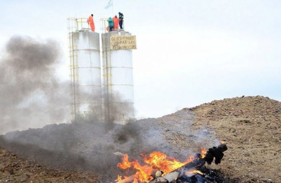 Trabajadores de empresa CPC vuelcan el conflicto a la ruta nacional