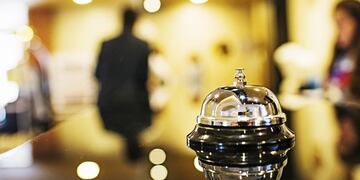 Conserjería de hotel \nCrédito: (web)