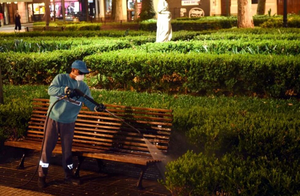 La Municipalidad profundiza medidas de higiene en espacios públicos por la pandemia